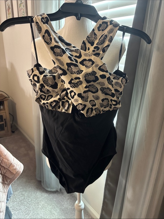 Miraclesuit Other - Miraclesuit Cloisonné It’s a Wrap one piece bathing suit